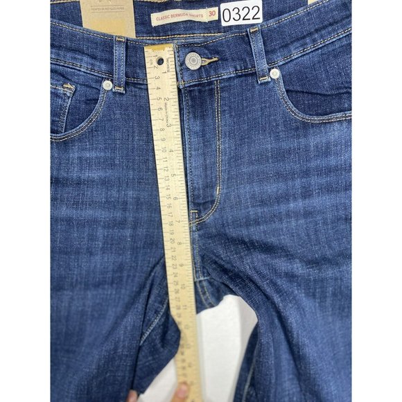 Levi’s Womens Classic Bermuda Short Mid Rise Stretch Fabric Size 10/30 Dark Blue - Picture 3 of 11